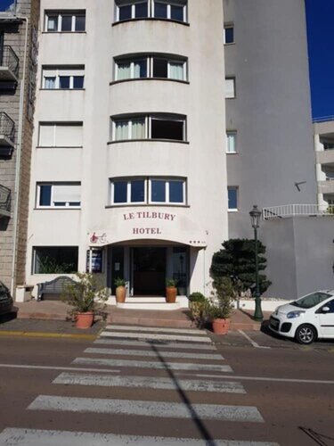 Гостиница Hotel Le Tilbury в Сартене
