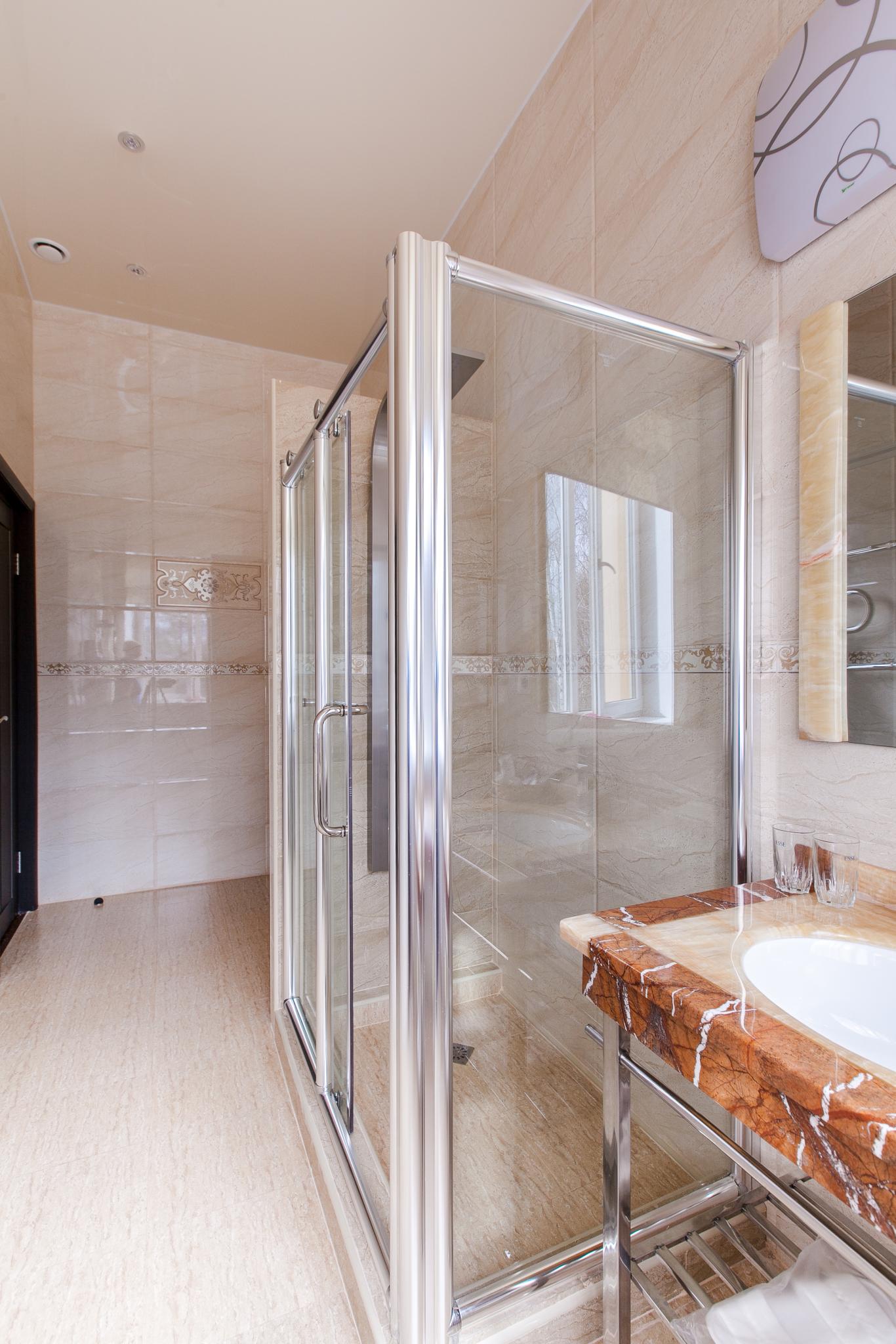 Фото Golden House