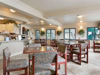 Фото Super 8 by Wyndham High River Ab