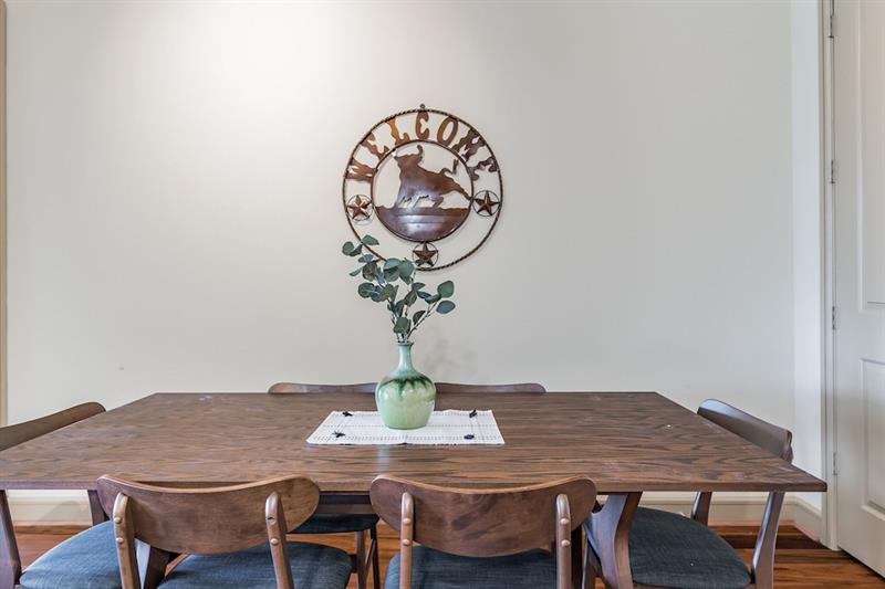 Фото The Luxury Suites of Houston