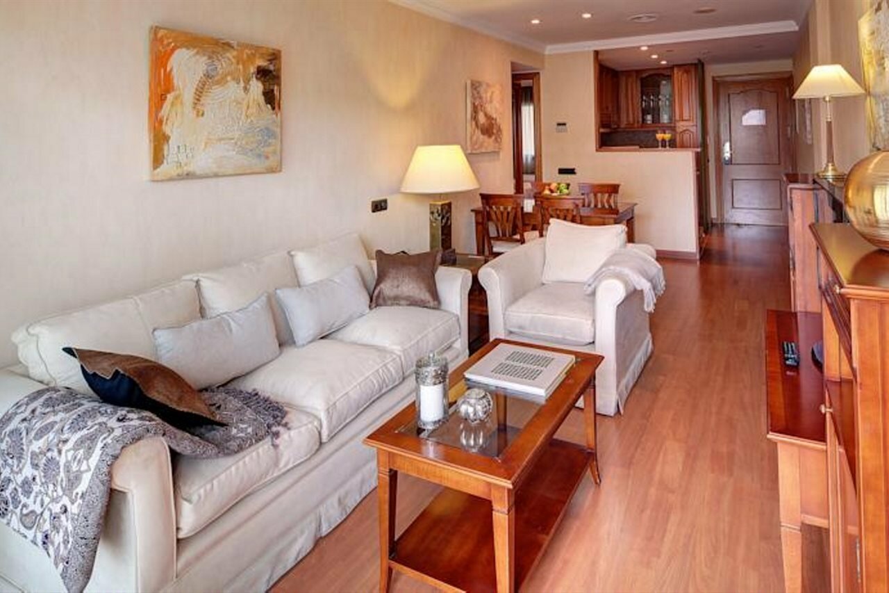 Фото Aparthotel Hispanos 7 Suiza
