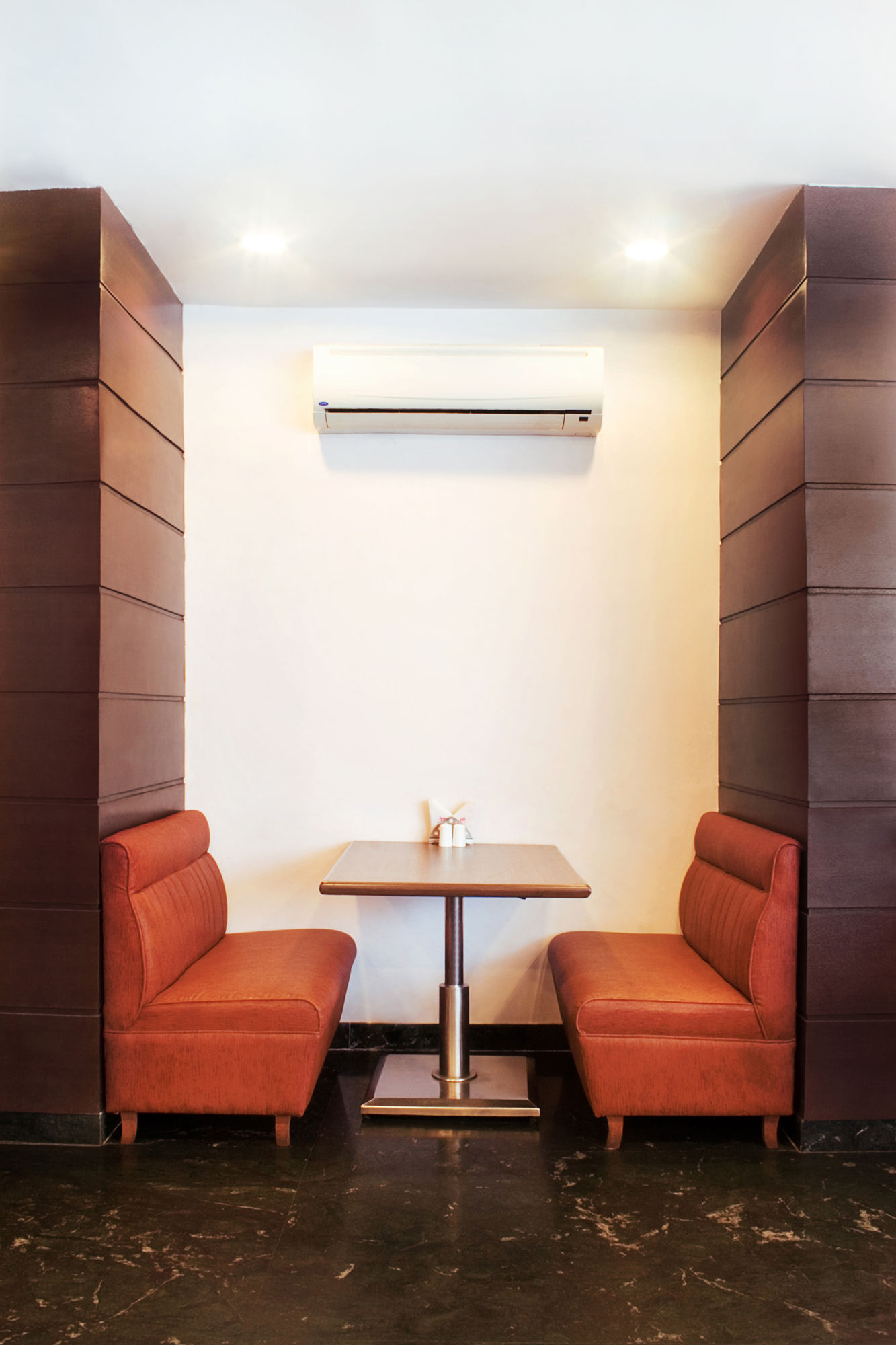 Фото Hotel Lucky Goregaon