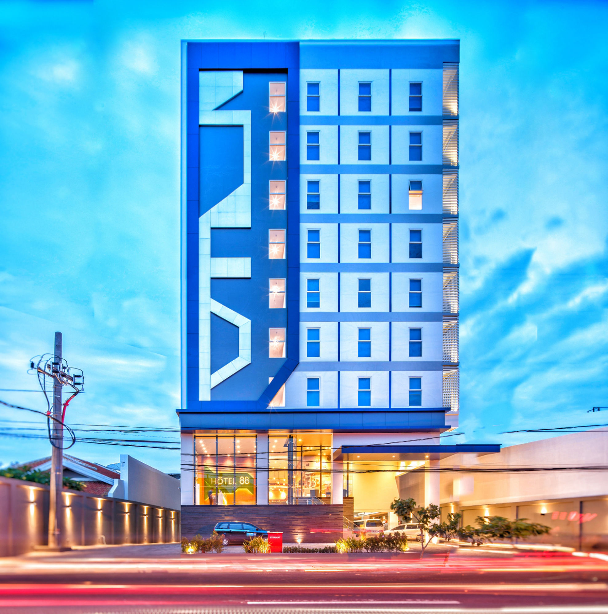 Фото отеля 1