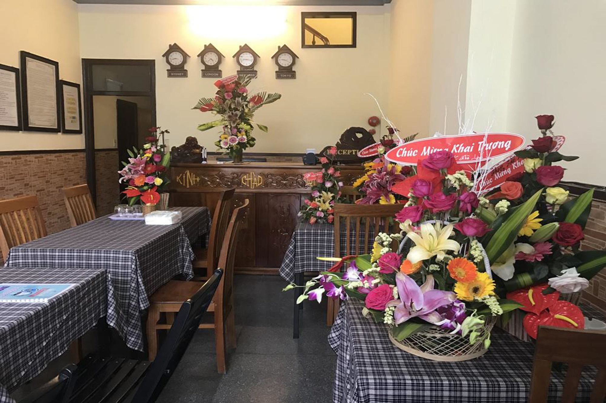 Фото Uptown Hotel