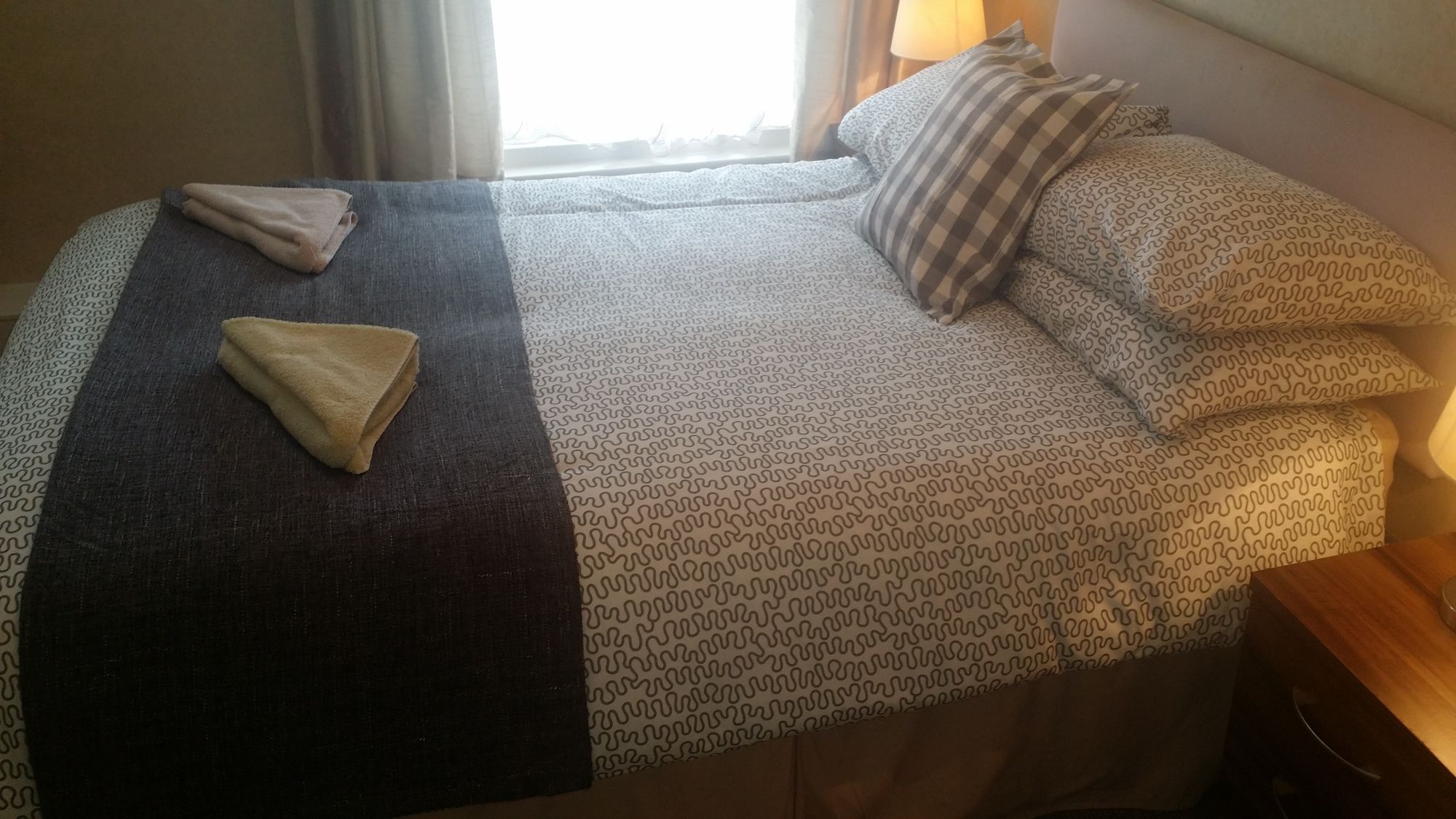 Фото Newholme Hotel