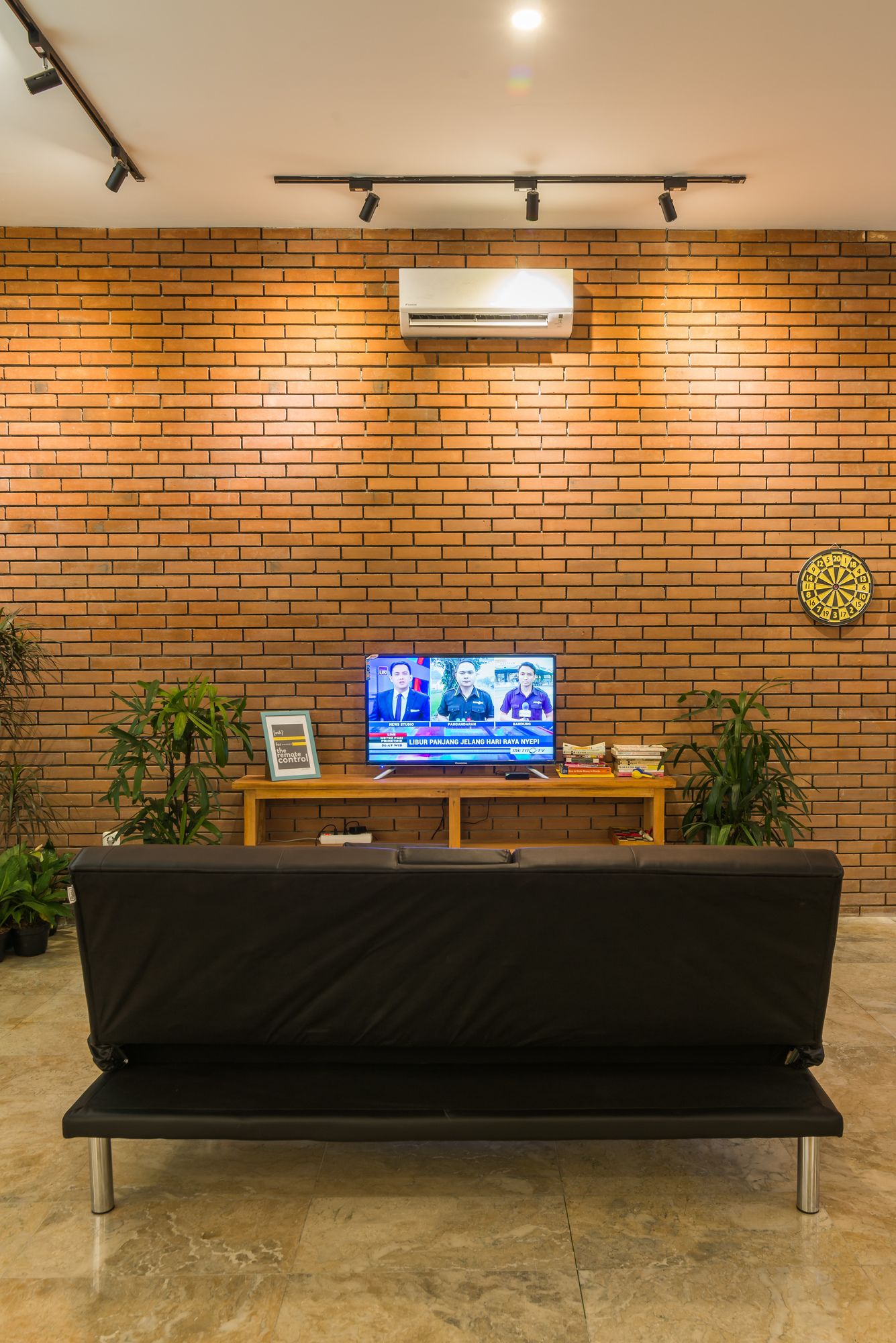 Фото Wonderloft Hostel