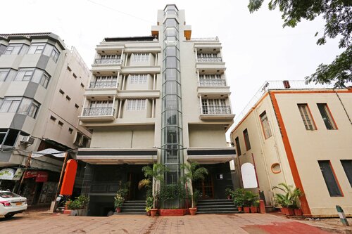 Гостиница Hotel Maurya Palace and Hotel Maurya Residency в Майсуре