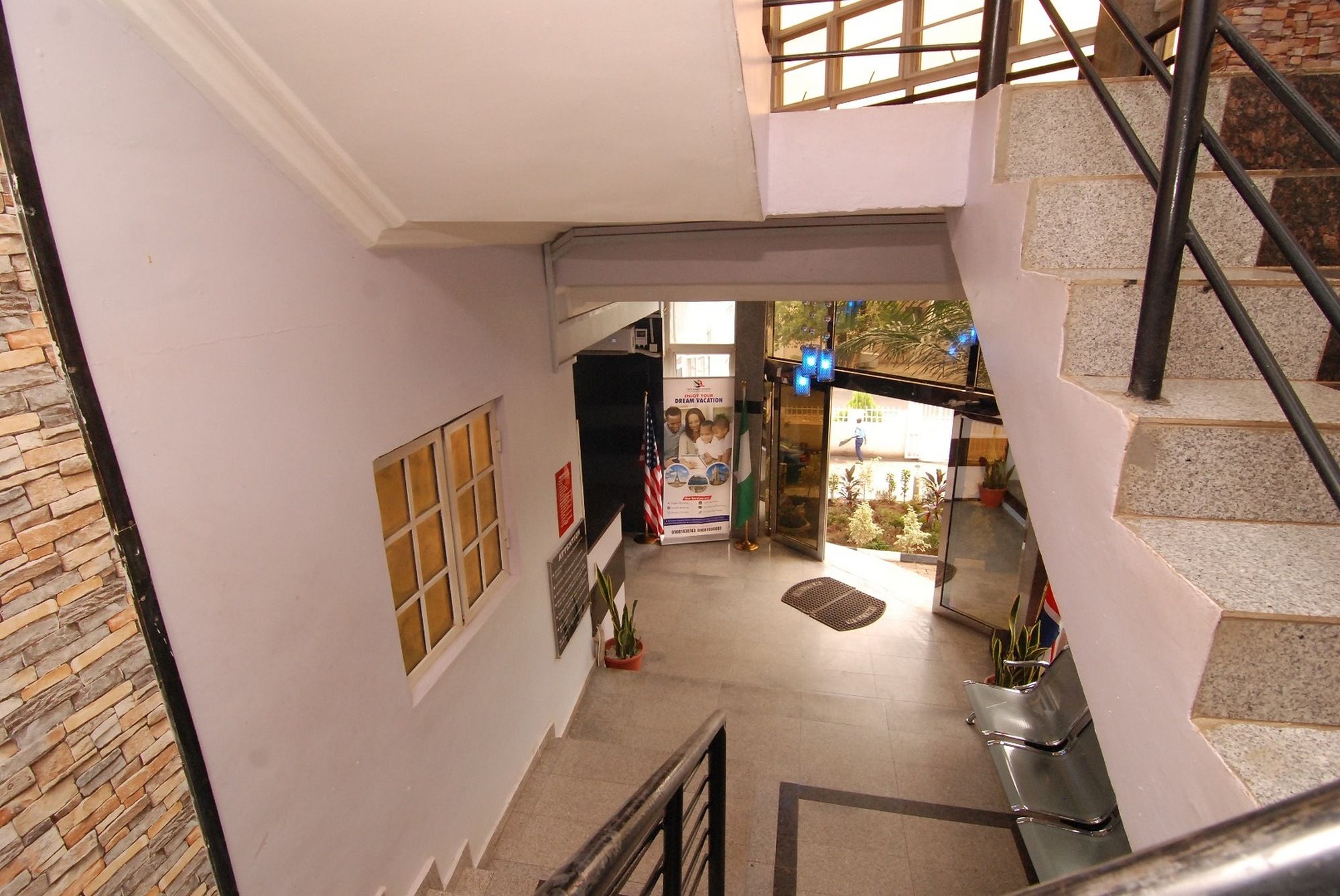 Фото Silverland Hotel and Suites