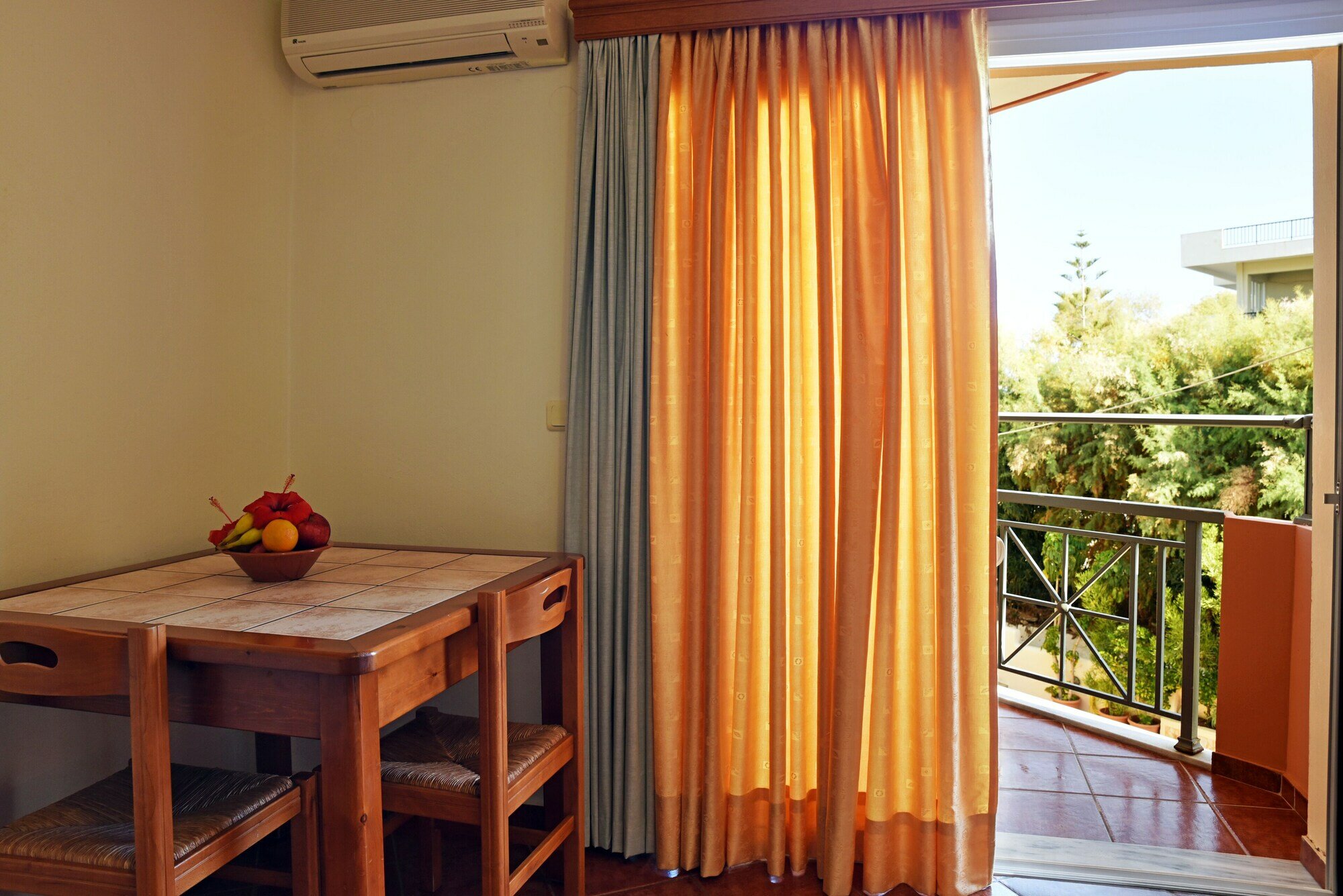 Фото Iolkos Hotel Apartments