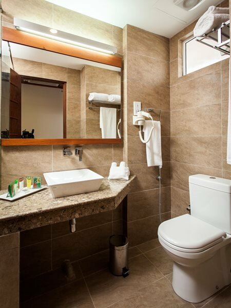 Фото The Ocean Colombo