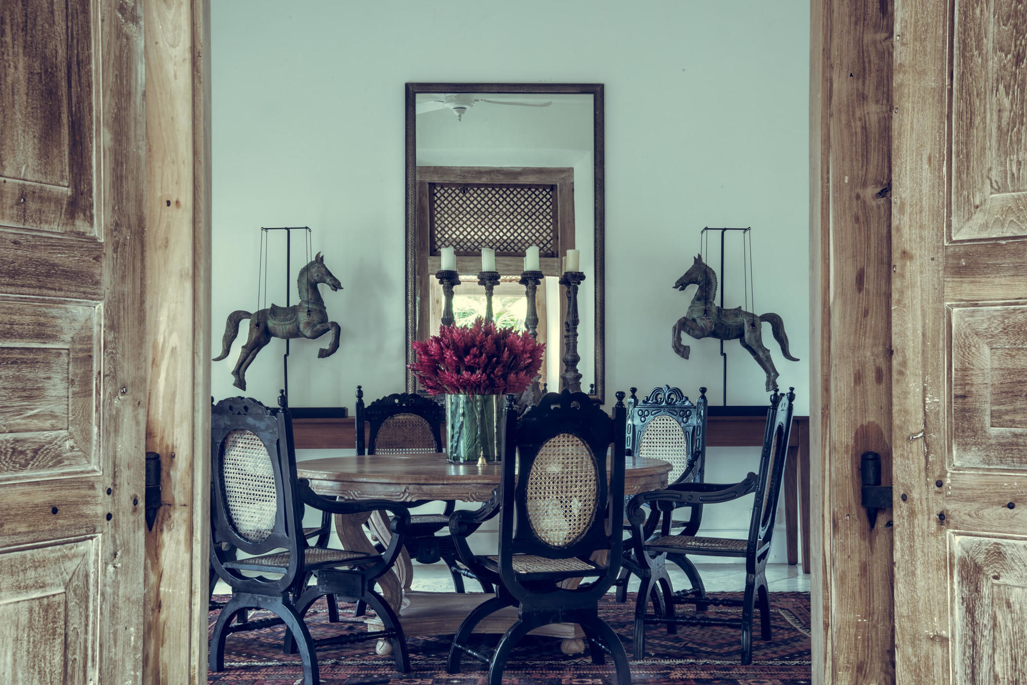 Фото Вилла Taru Villas - Rampart Street