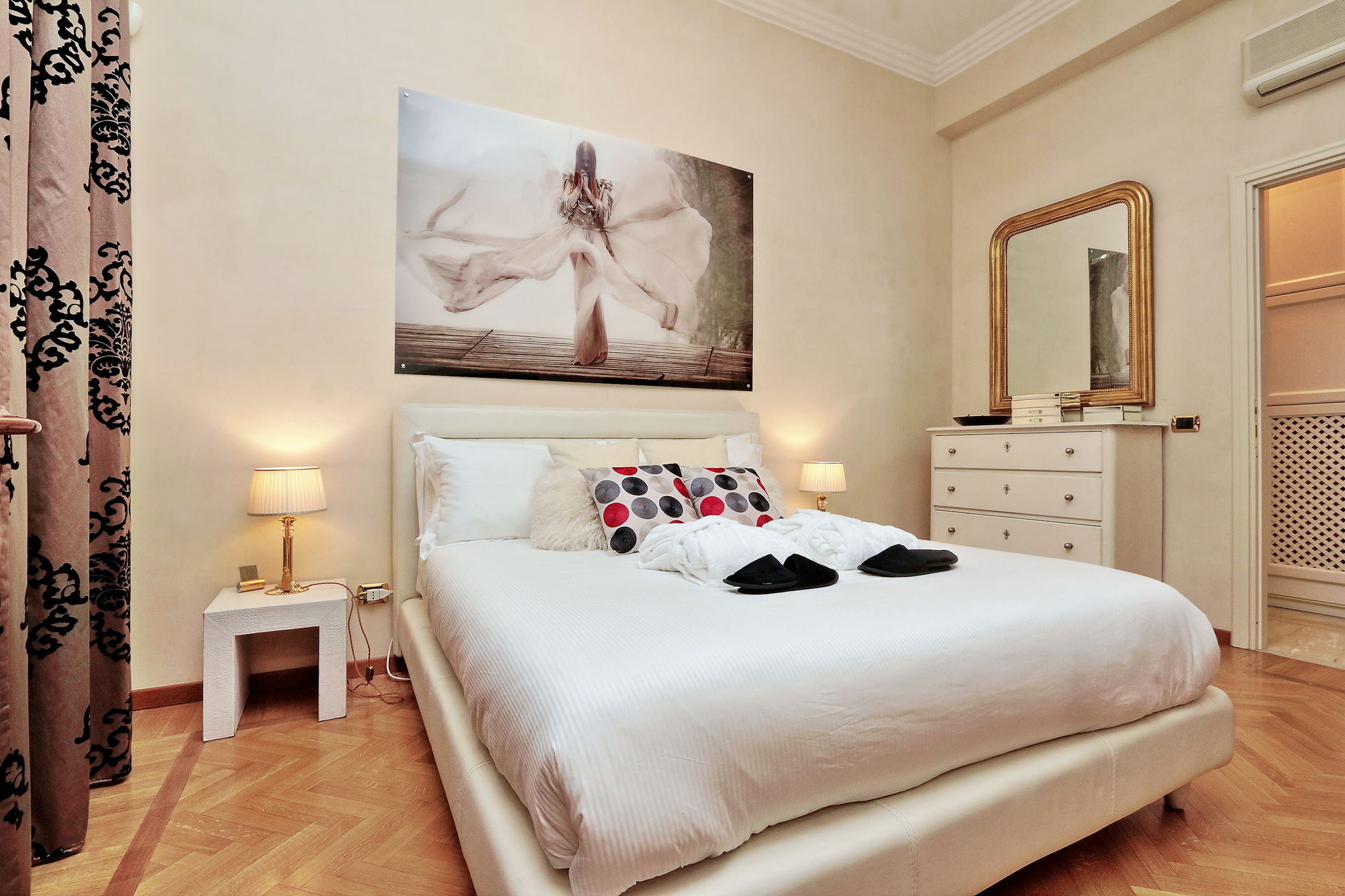 Фото Sistina Twentythree Luxury Rooms