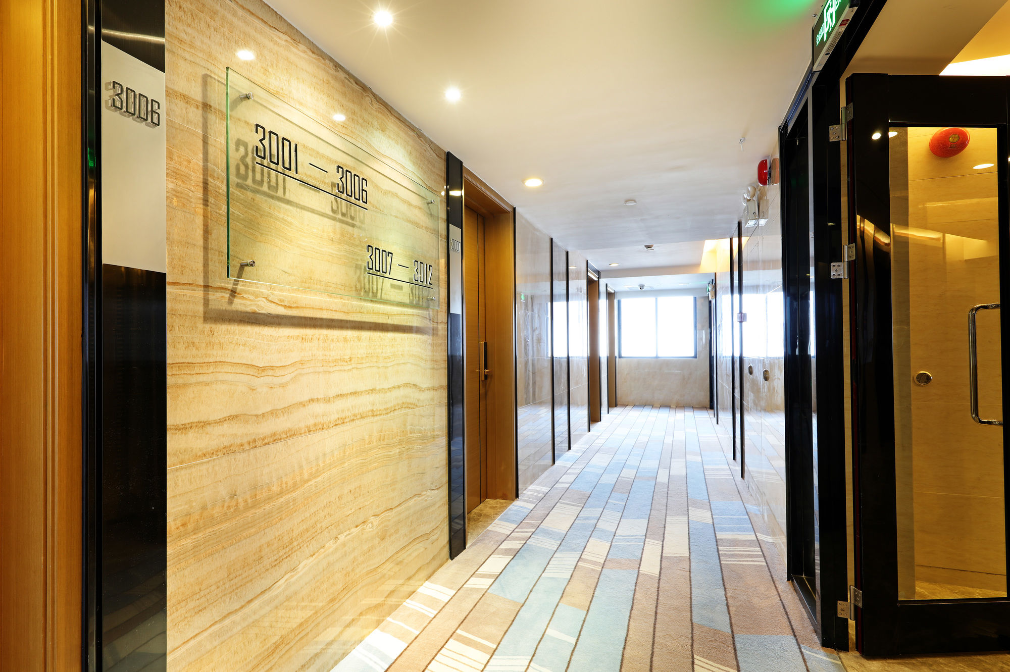 Фото Yuwa Serviced ApartHotel