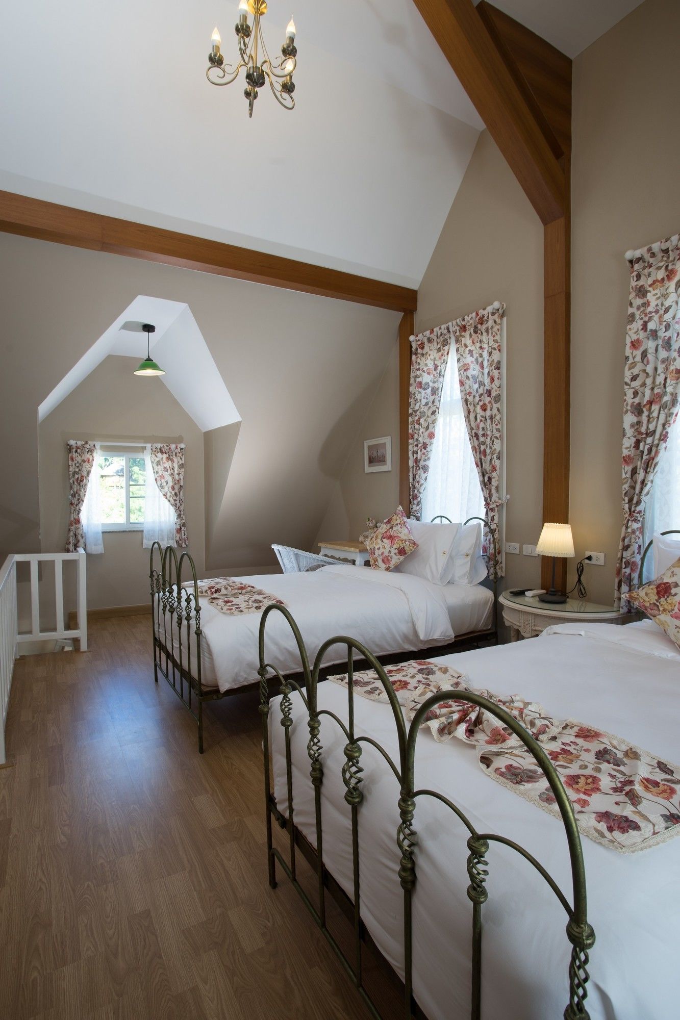 Фото Hillsborough The English Country House