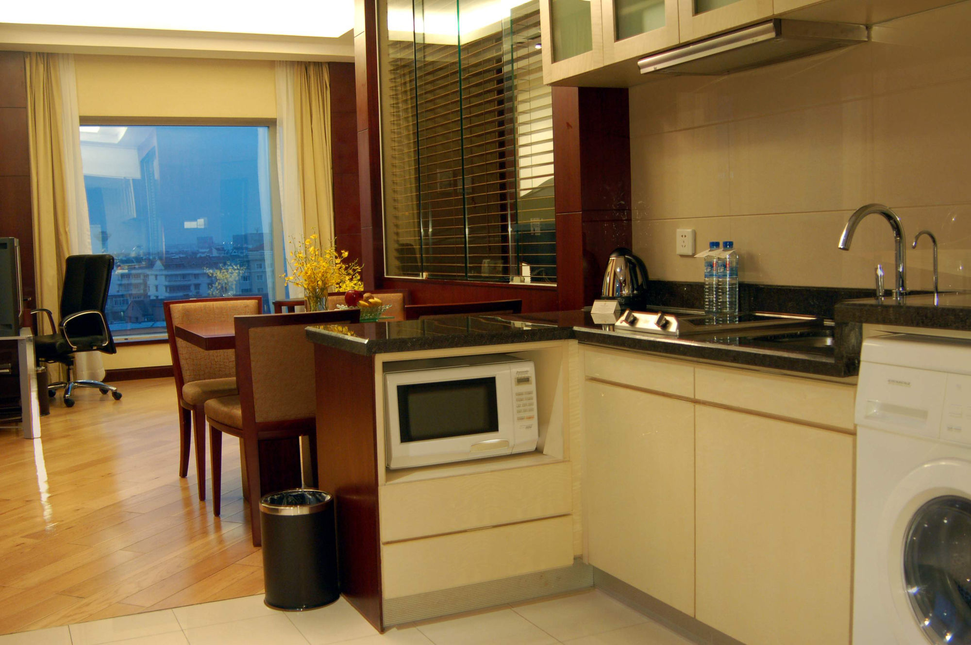 Фото Ningbo Portman Plaza Hotel