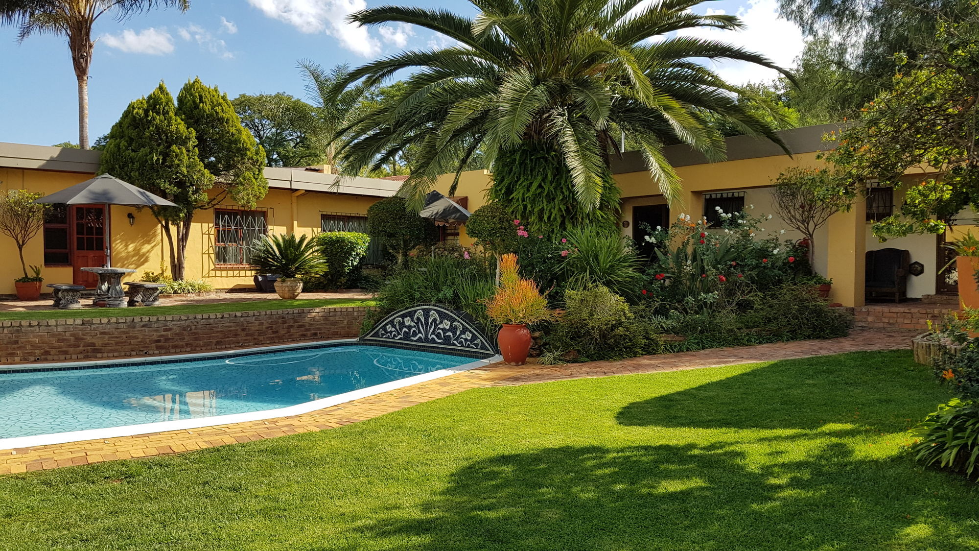 Фото Jubilee Lodge Guest House