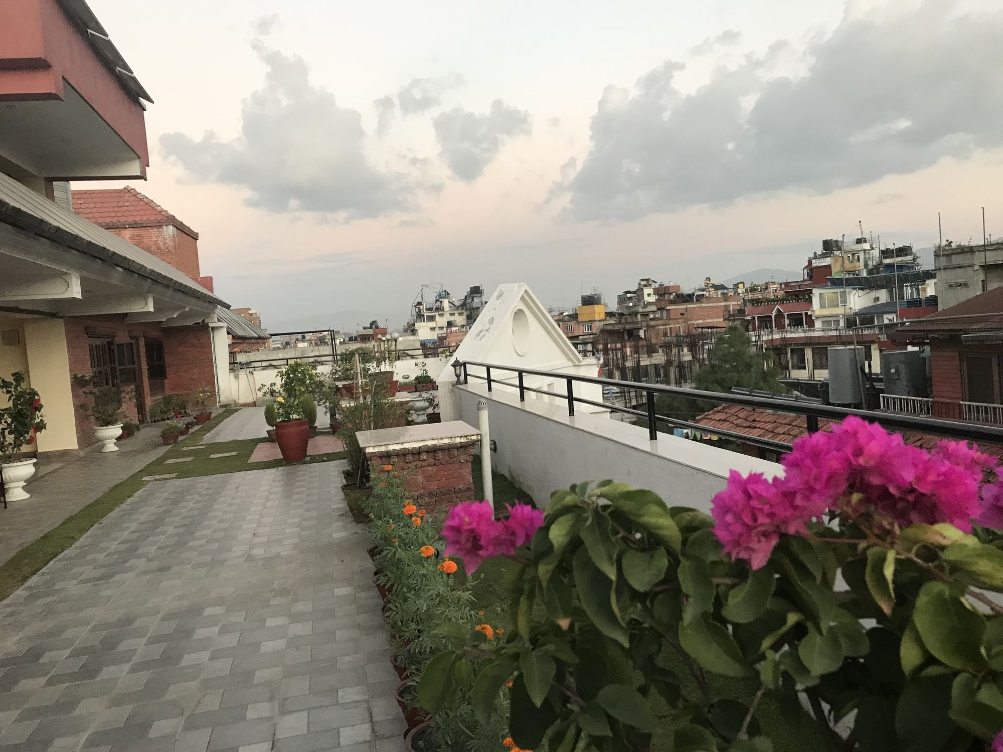 Фото Dom Himalaya Hotel