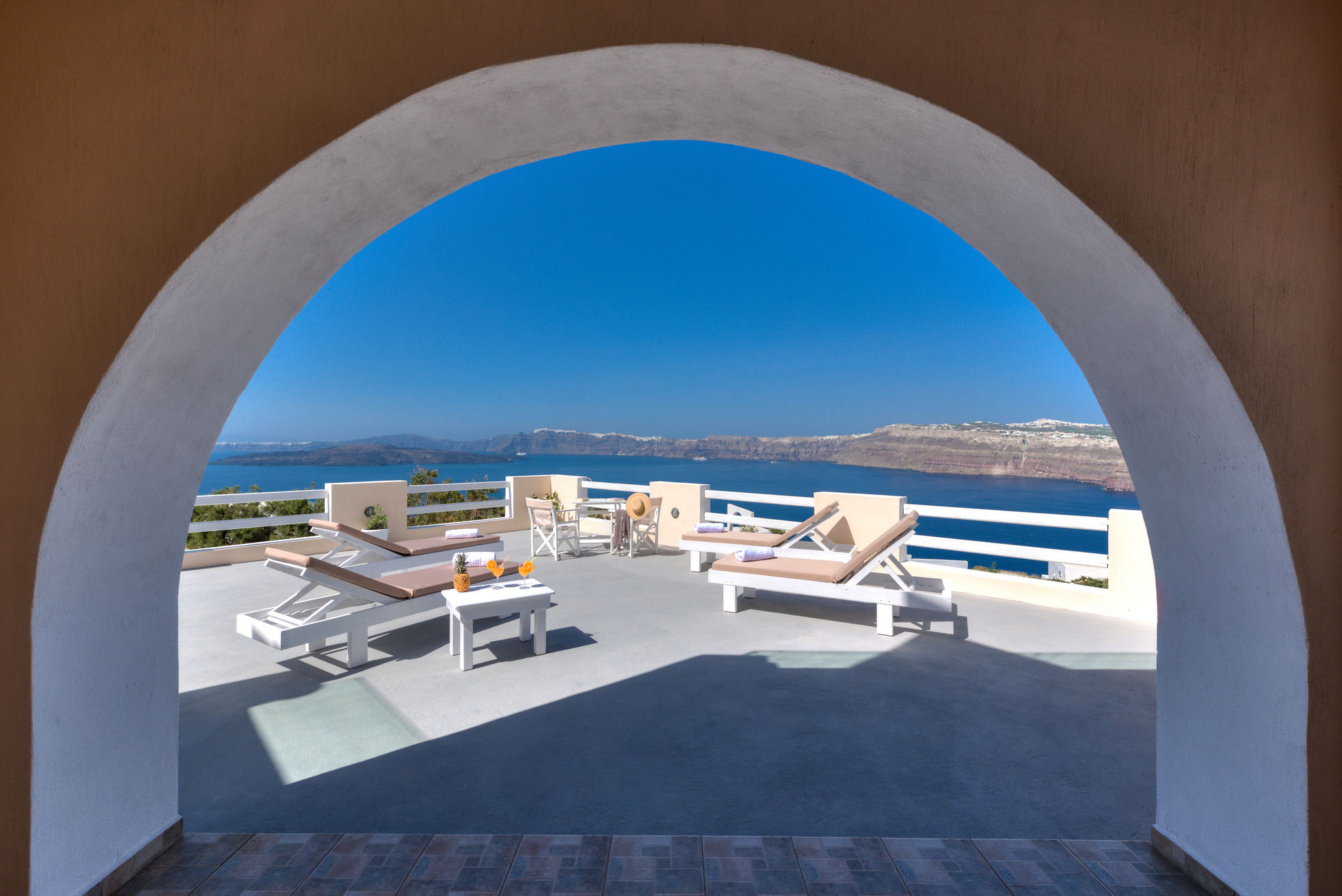 Фото Akrotiri Apartments