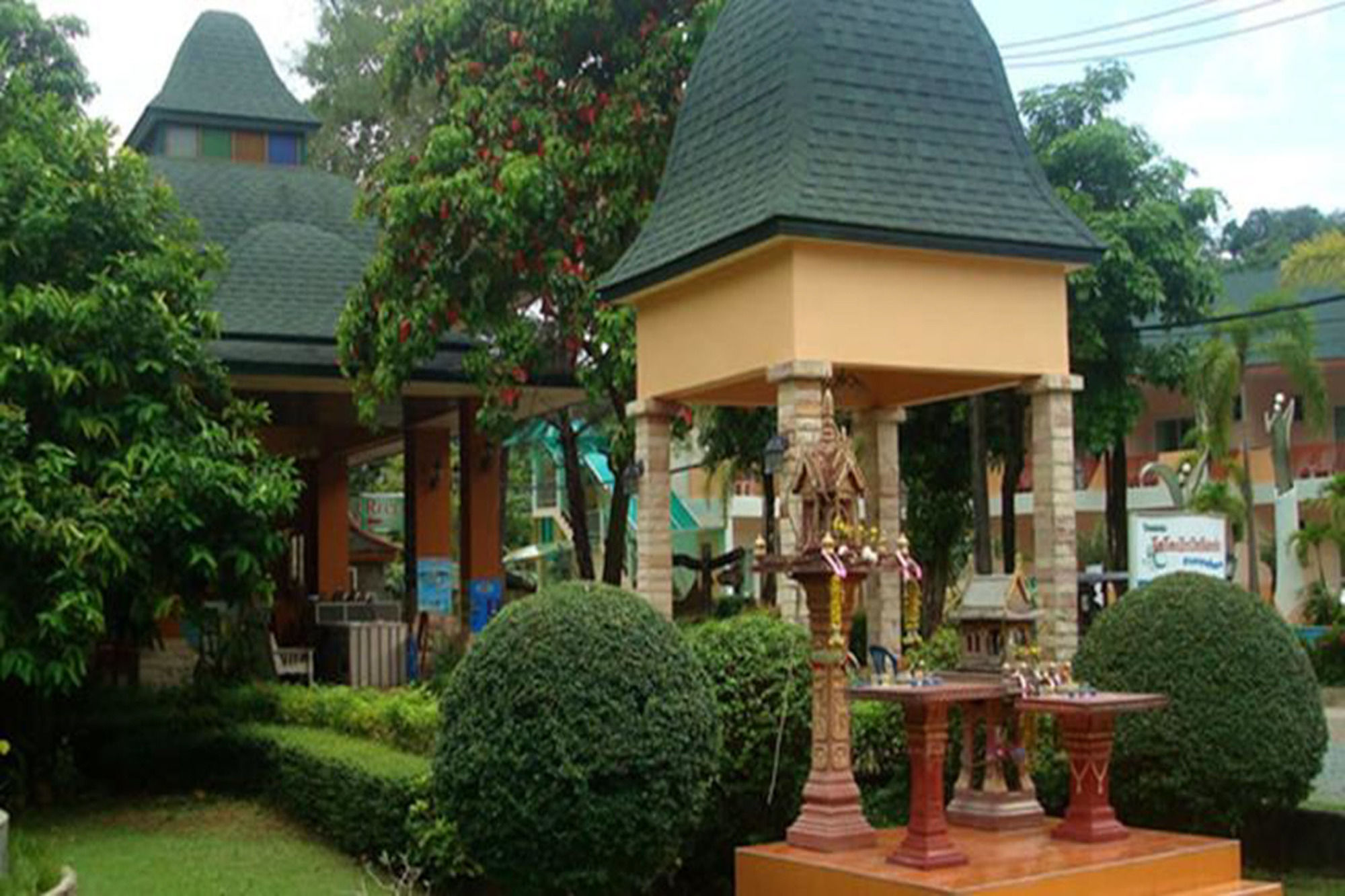 Фото Coconut Beach Resort