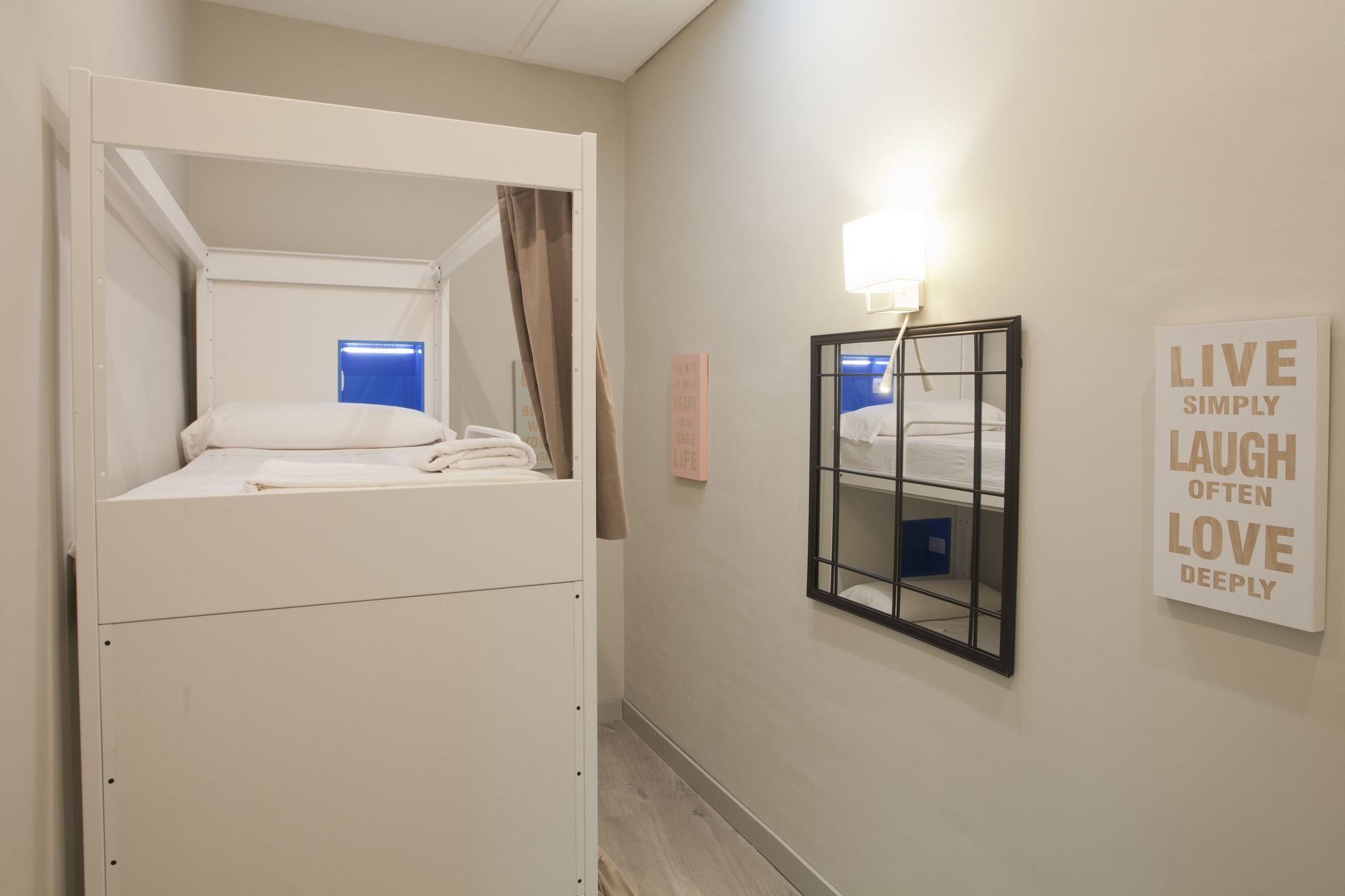 Фото Málaga Stop Hostel