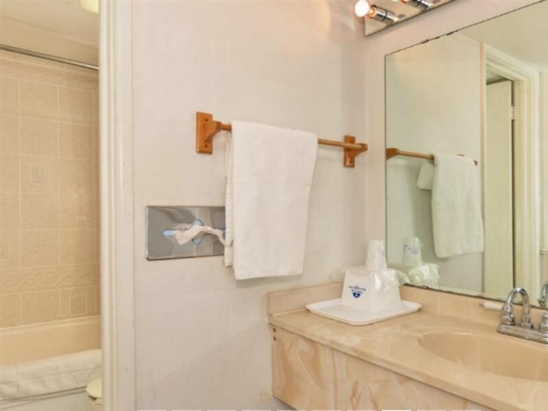 Фото Americas Best Value Inn & Suites Kansas City