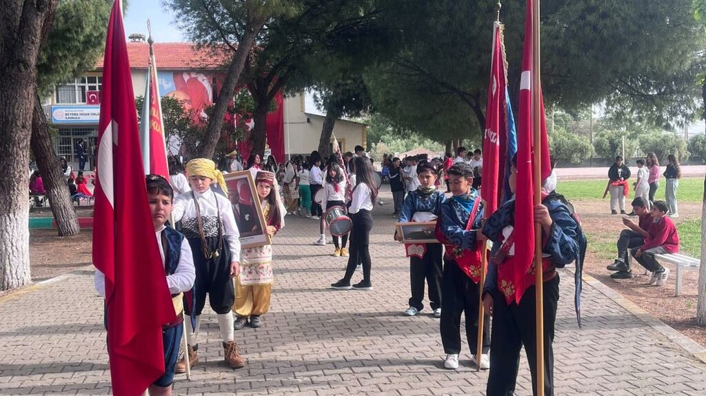 School Beyoba Ihsan Unlu Middle School, Akhisar, photo