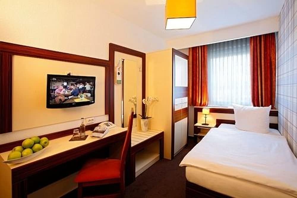 Фото отеля 3