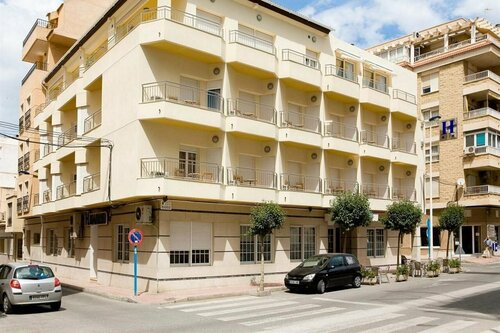Гостиница Hotel Madrid в Торревьехе