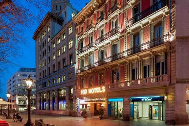 Гостиница H10 Catalunya Plaza в Барселоне