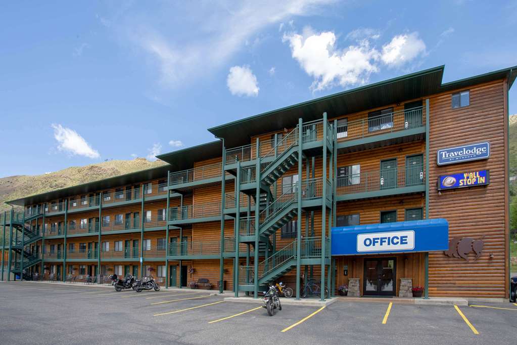 Фото Travelodge by Wyndham Gardiner Yellowstone Park North