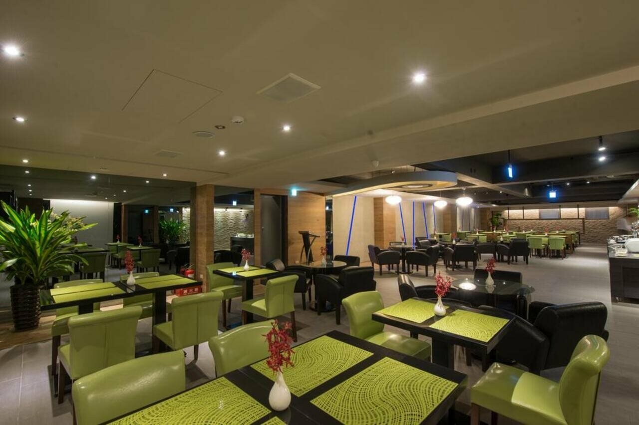 Фото Simple Plus Hotel