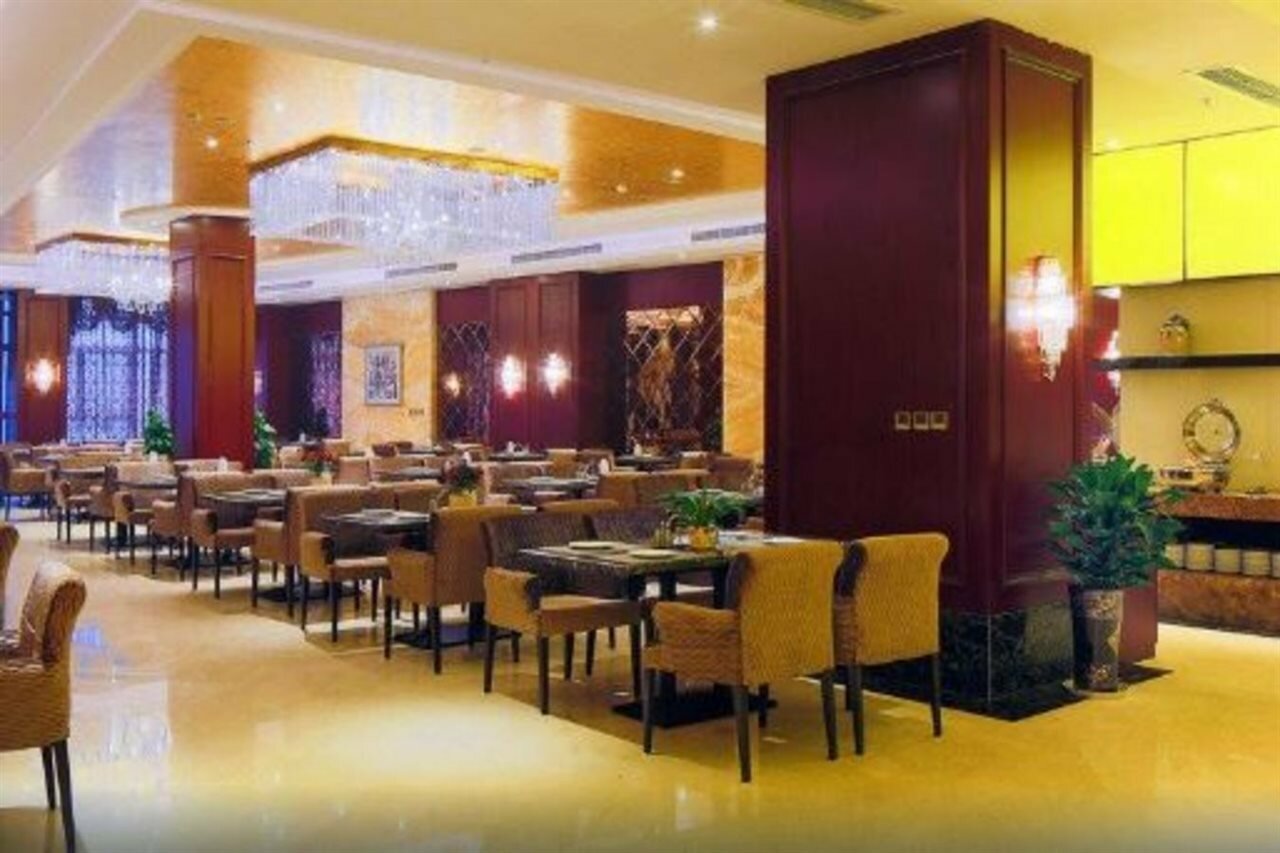 Фото Chongqing Sport Hotel