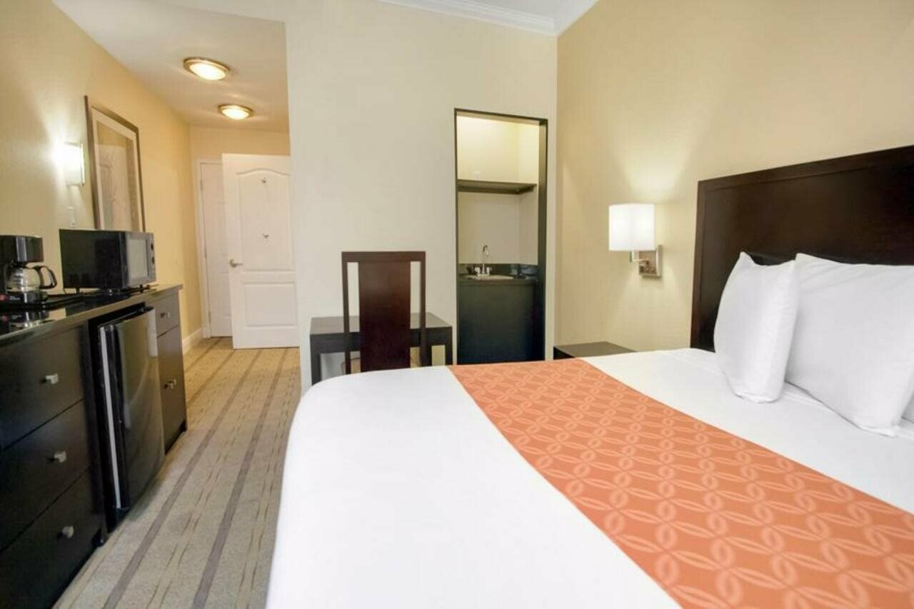 Фото Galleria Palms Hotel