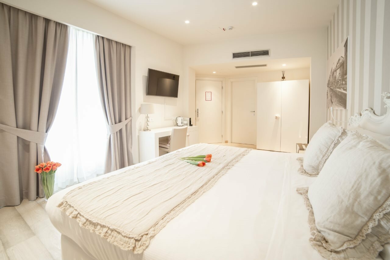 Фото Rooms Milano Duomo