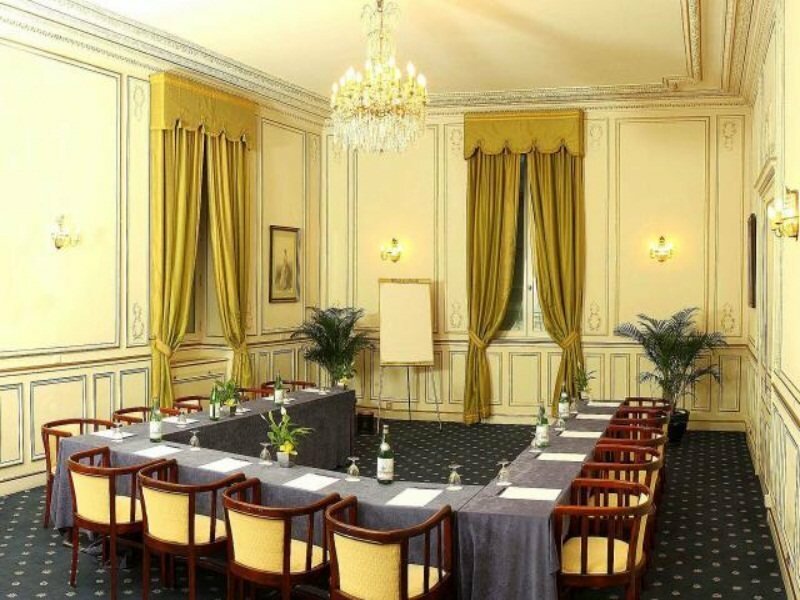 Фото Hôtel Du Palais