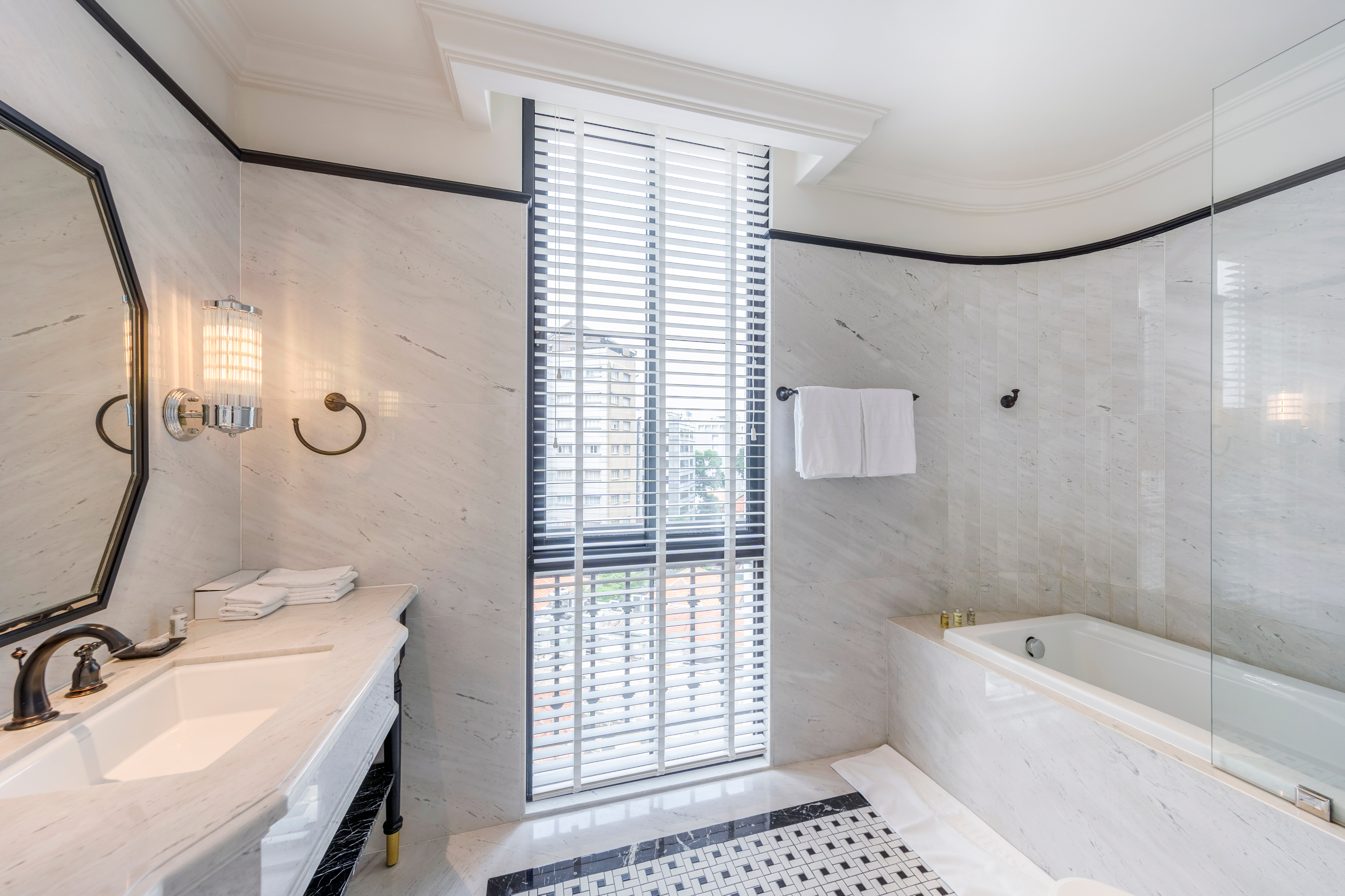 Фото Bach Suites Saigon