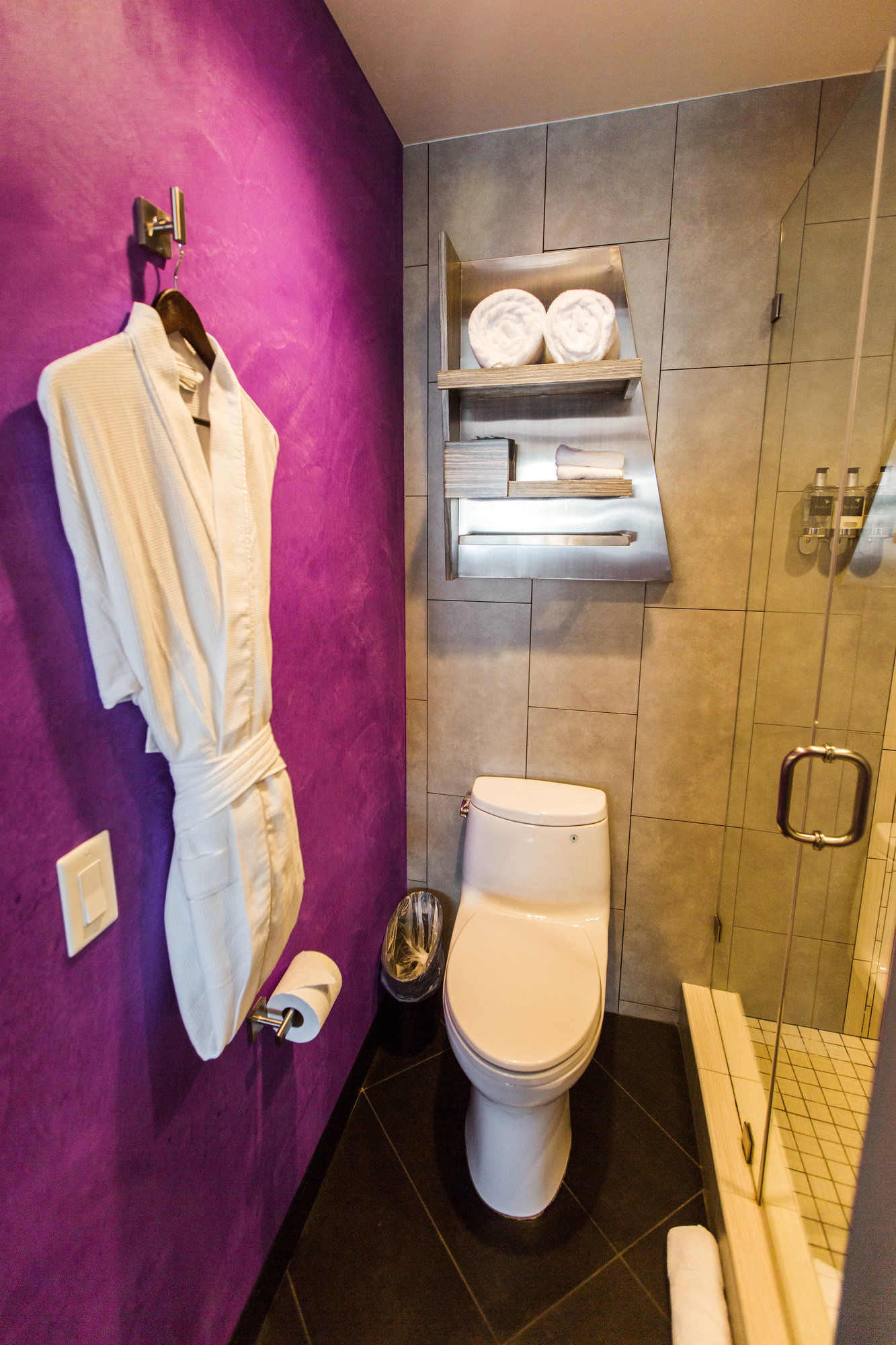 Фото The Moment Hotel