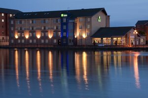 Гостиница Holiday Inn Express Cardiff Bay, an Ihg Hotel