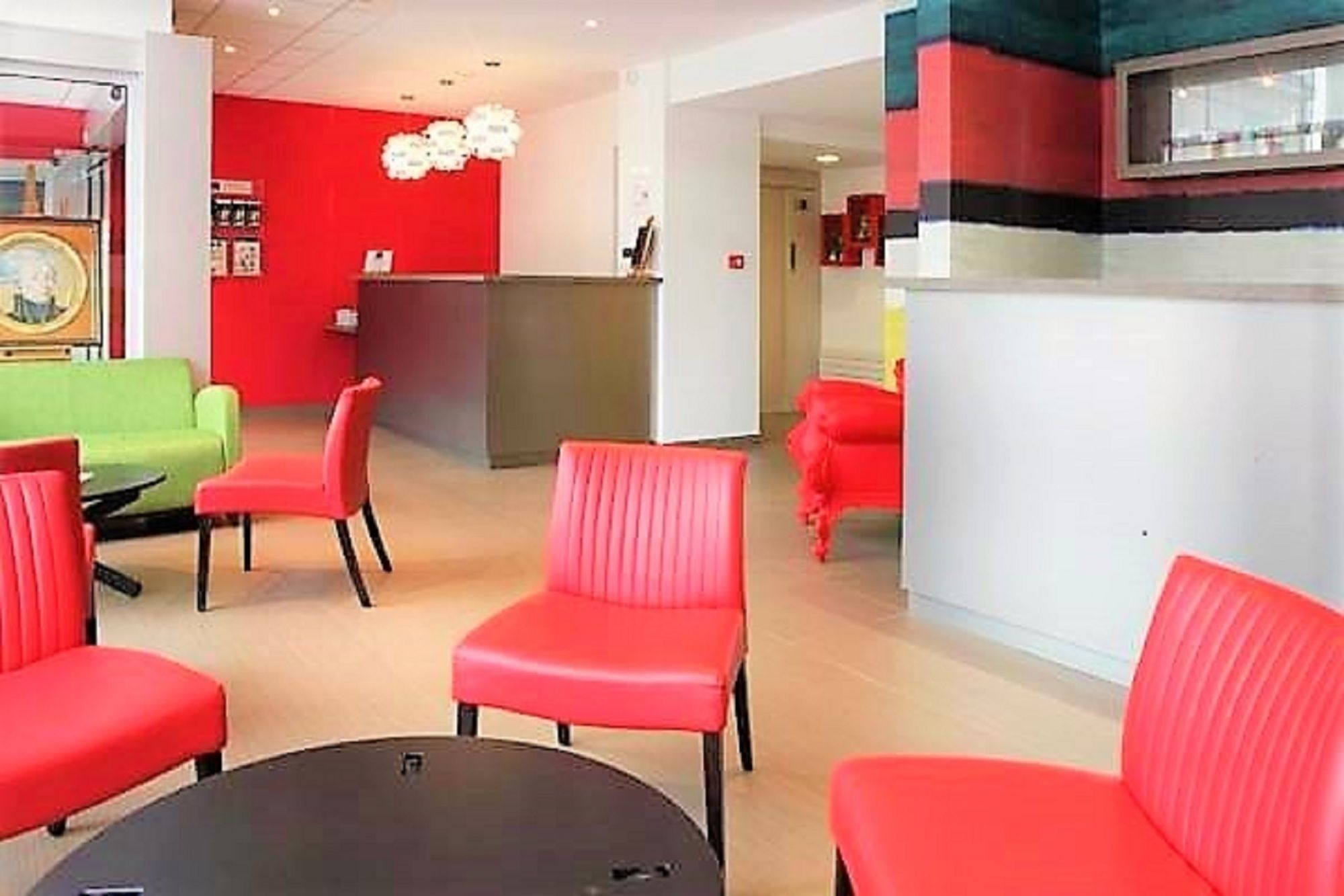 Фото Hôtel ibis Styles Clermont-Ferrand Gare
