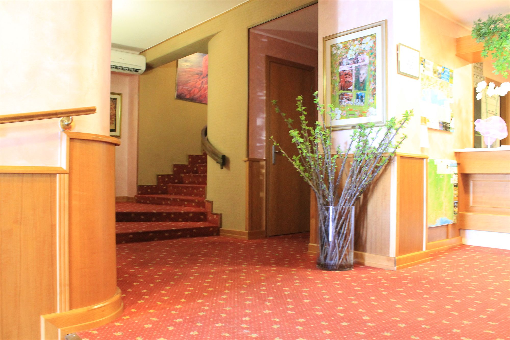 Фото Hotel Kristina