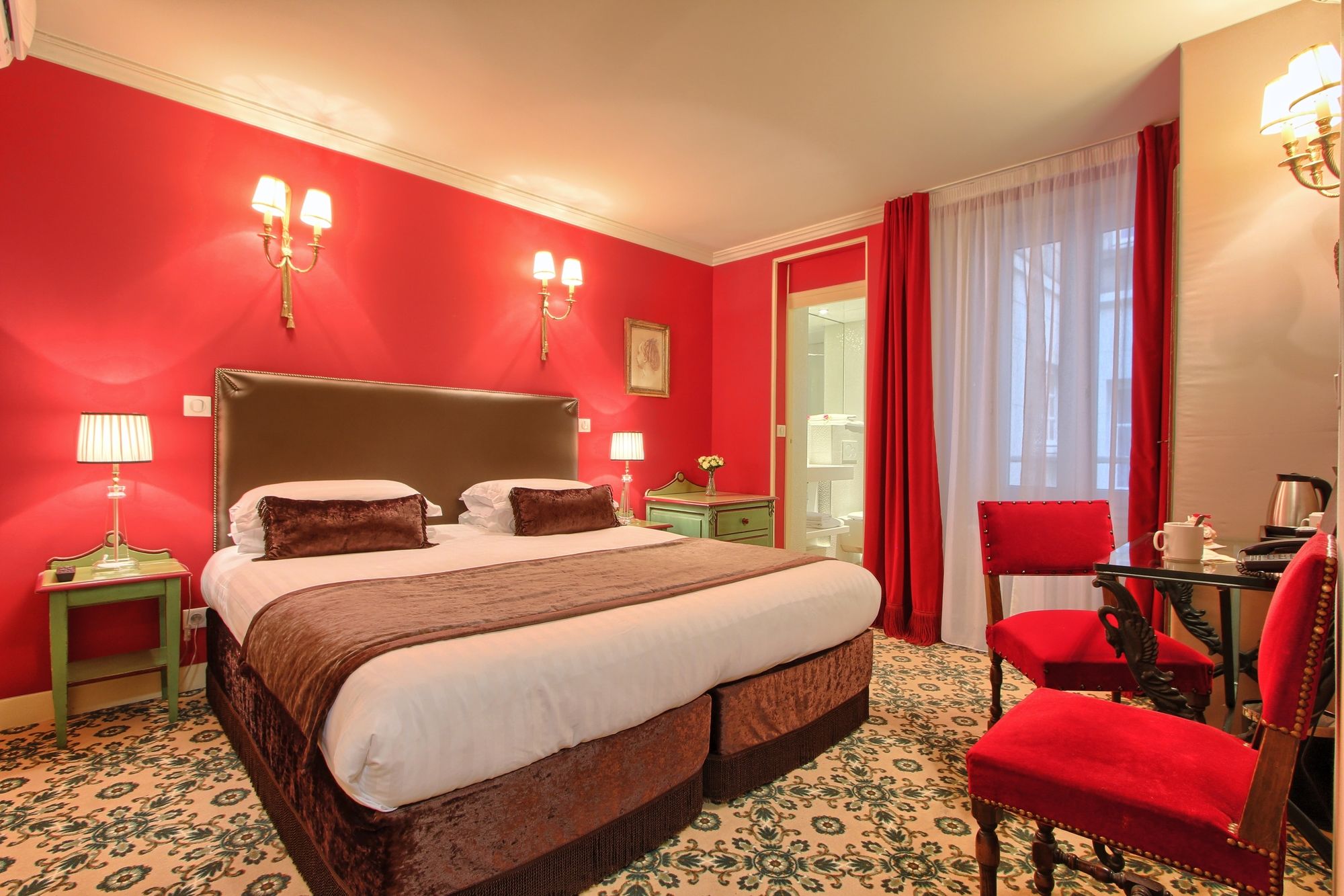 Фото отеля 2