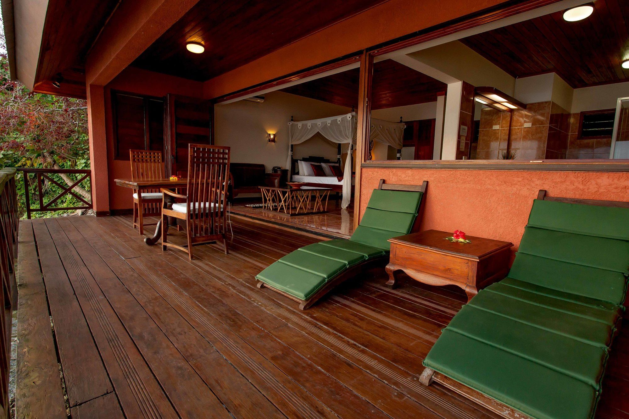 Фото Sunset Bungalows