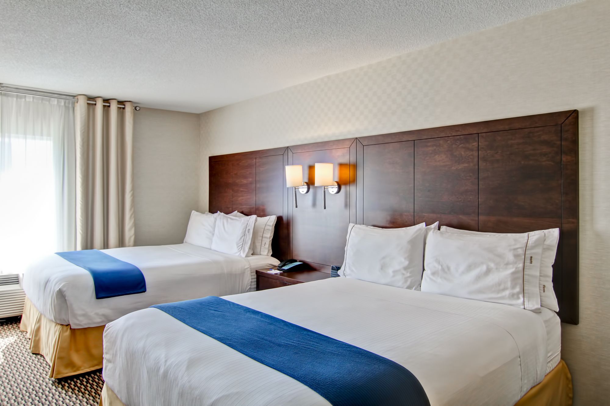 Фото Holiday Inn Express Hotel & Suites Toronto - Markham, an Ihg Hotel
