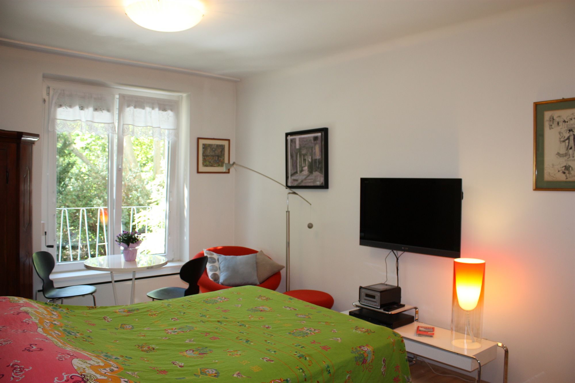 Фото GoVienna - Charming Studio