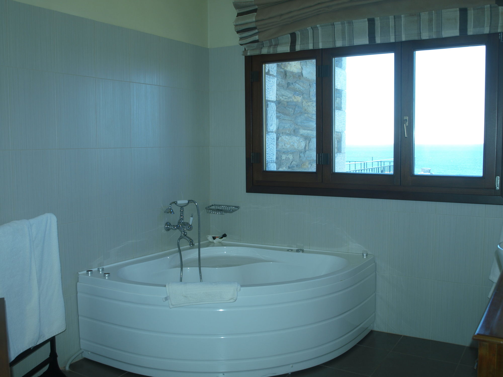 Фото Porto Mani Suites