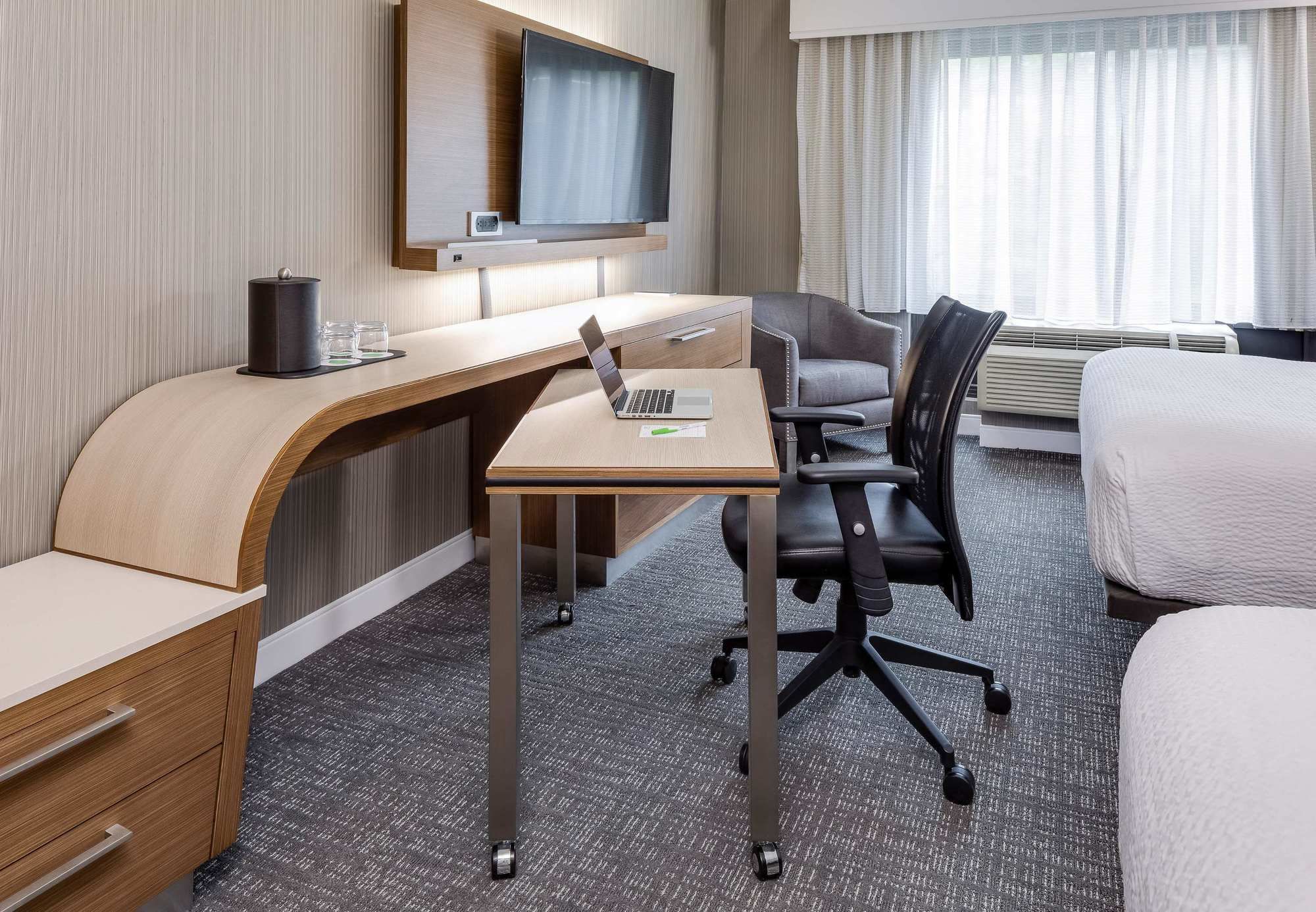 Фото Courtyard by Marriott in Portsmouth