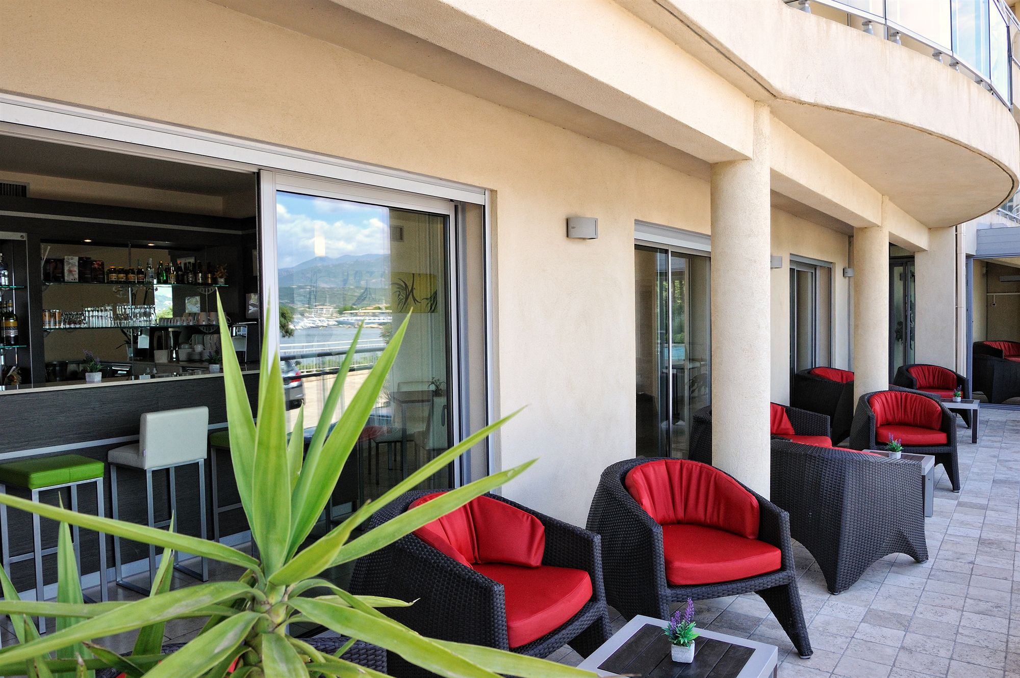 Фото Hôtel Costa Salina