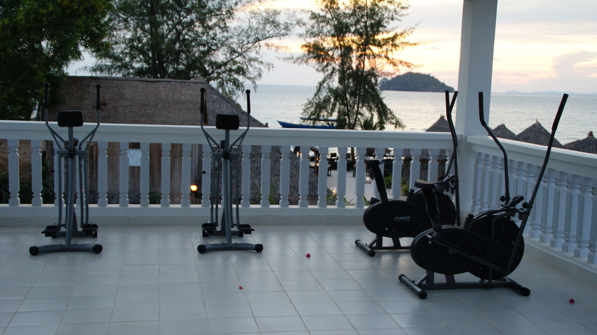 Фото Mary Beach Hotel and Resort