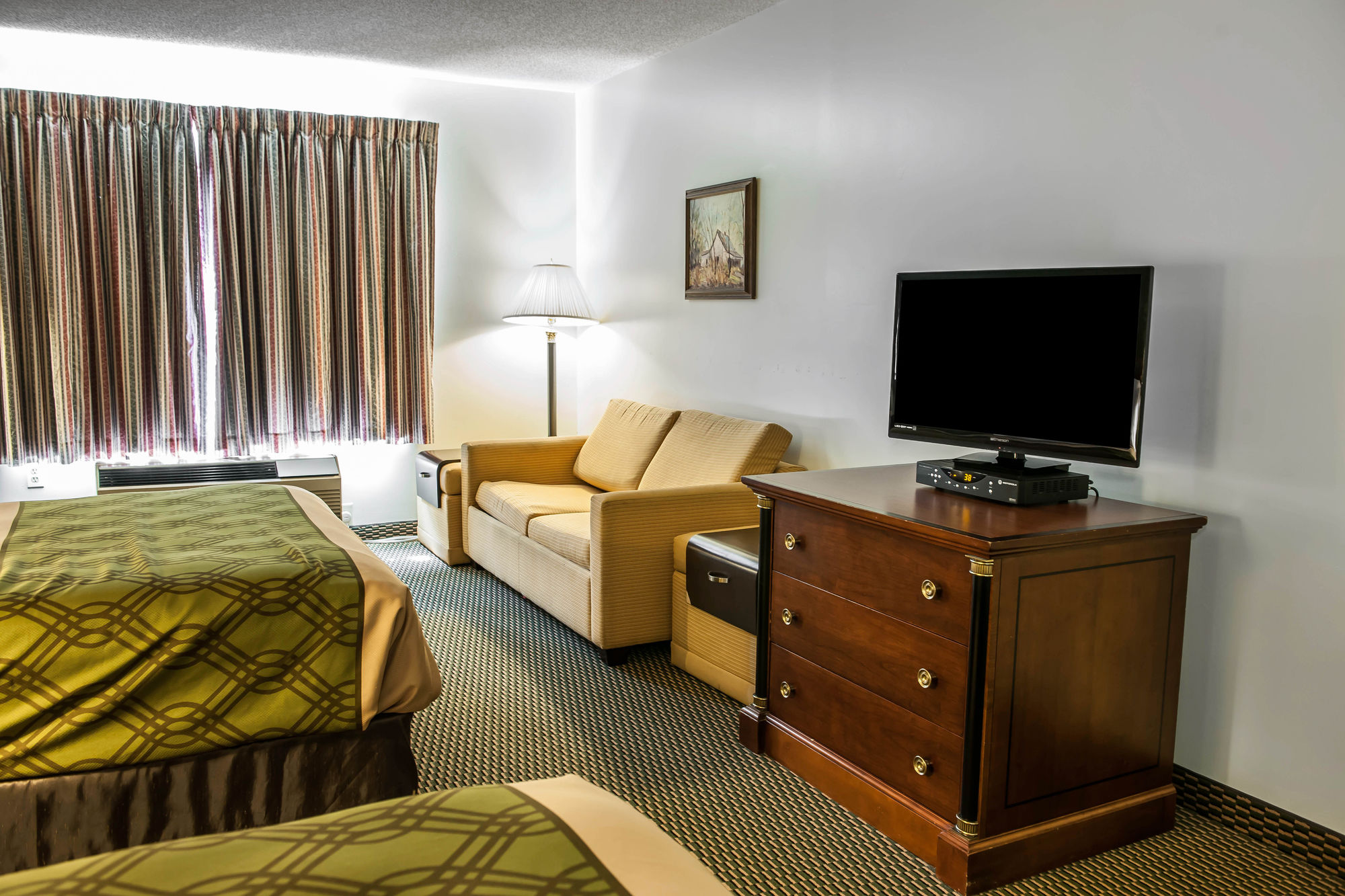 Фото Royal Inn Rockville