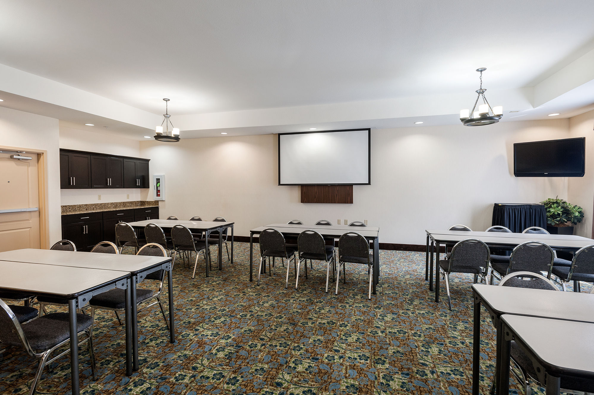 Фото Comfort Suites Oil Center